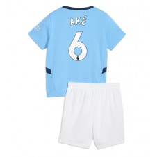 Manchester City Nathan Ake #6 Hjemmedraktsett Barn 2024-25 Kortermet (+ korte bukser)